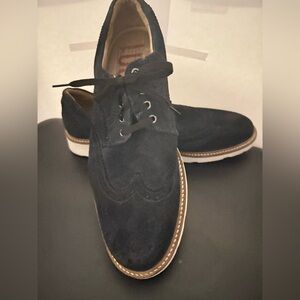 Men's dark blue Suede wingtip dress shoes  1901 size8 1/2 made in Brazil